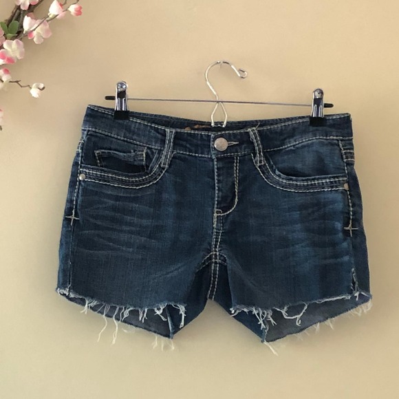 Raw Hem Cut-off Shorts Distressed  Size 4 - Picture 1 of 9